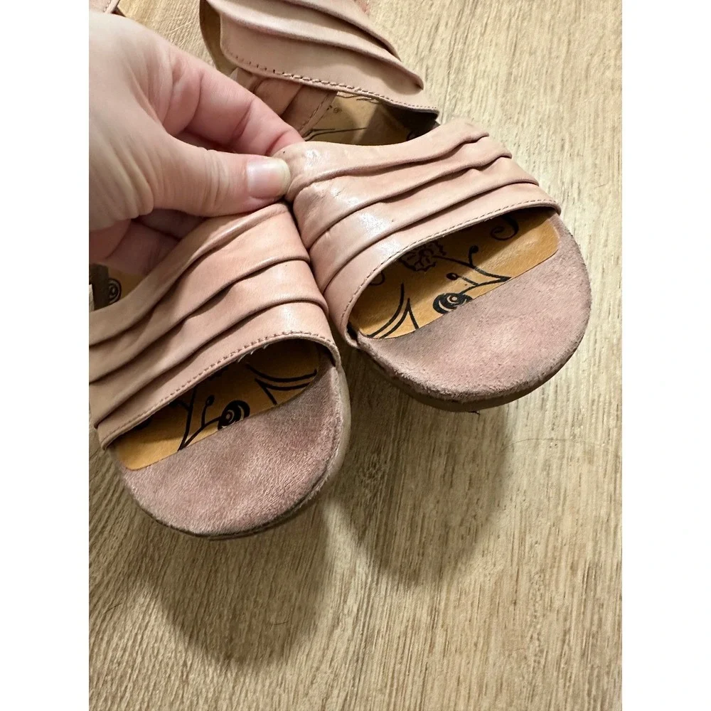 BareTraps | Leather Rennifer Blush Pink Ruched Gladiator Sandal Shoes, 6.5 M